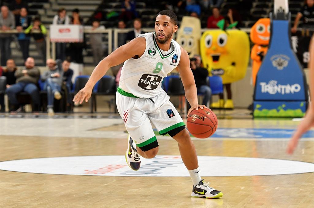 Aquila Trento: il nuovo playmaker bianconero è Gary Browne Aquila Trento: il nuovo playmaker bianconero è Gary Browne