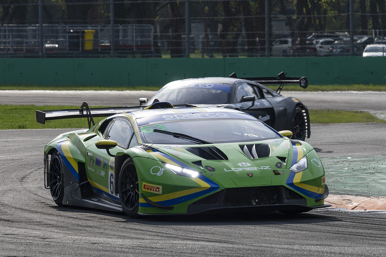 I vincitori di gara due con la Lamborghini Huracan