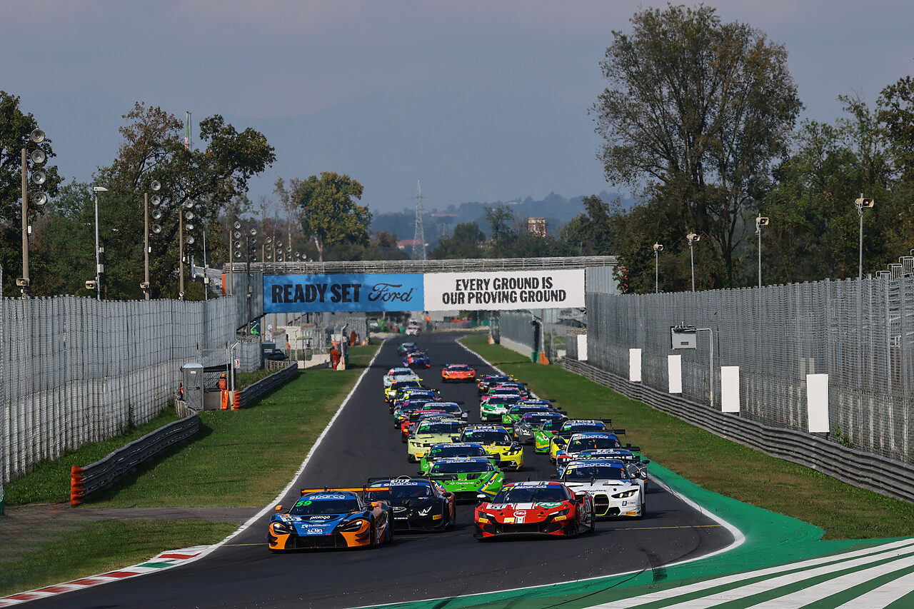 Monza, 30 mila spettatori: assegnati i titoli GT ed E4