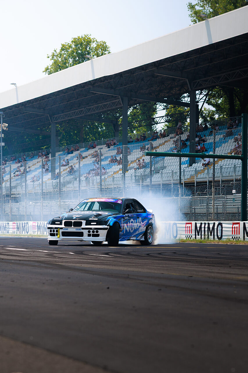 Drifting sul rettifilo di partenza