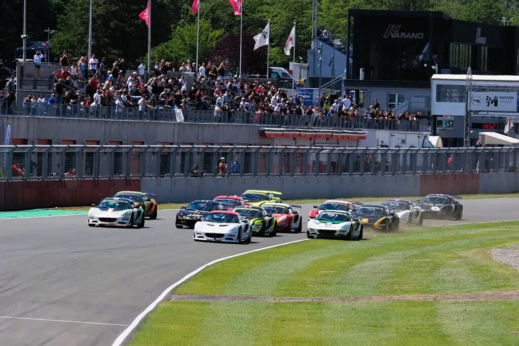 Le Lotus al via a Varano