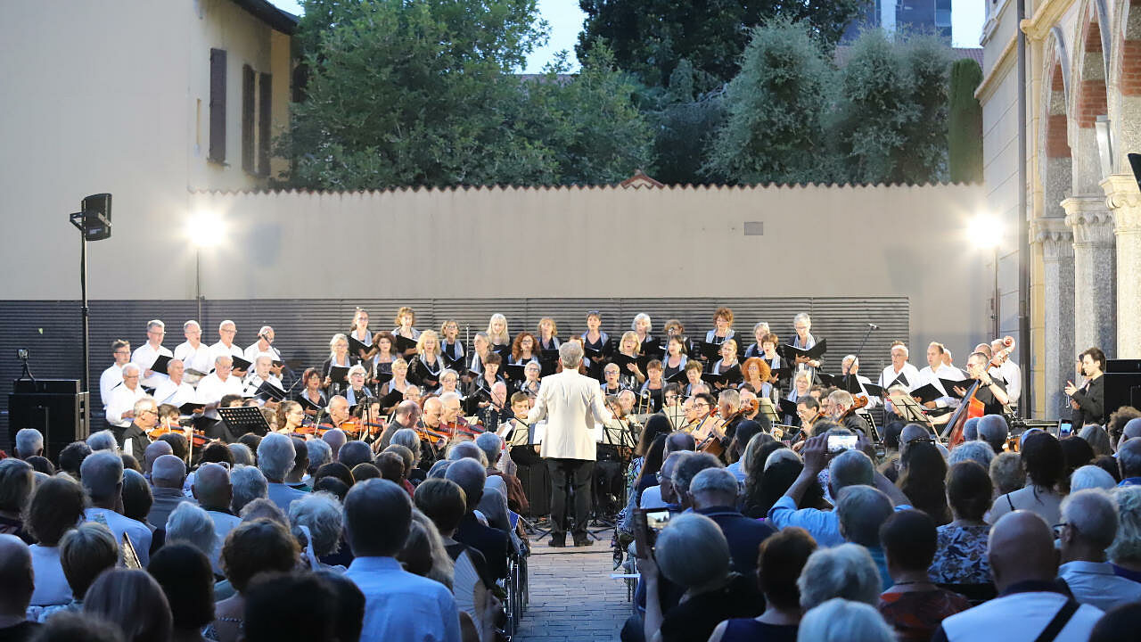 Limbiate, il 16 ottobre concerto gratuito con il Coro e l'Orchestra Sinfonica Amadeus