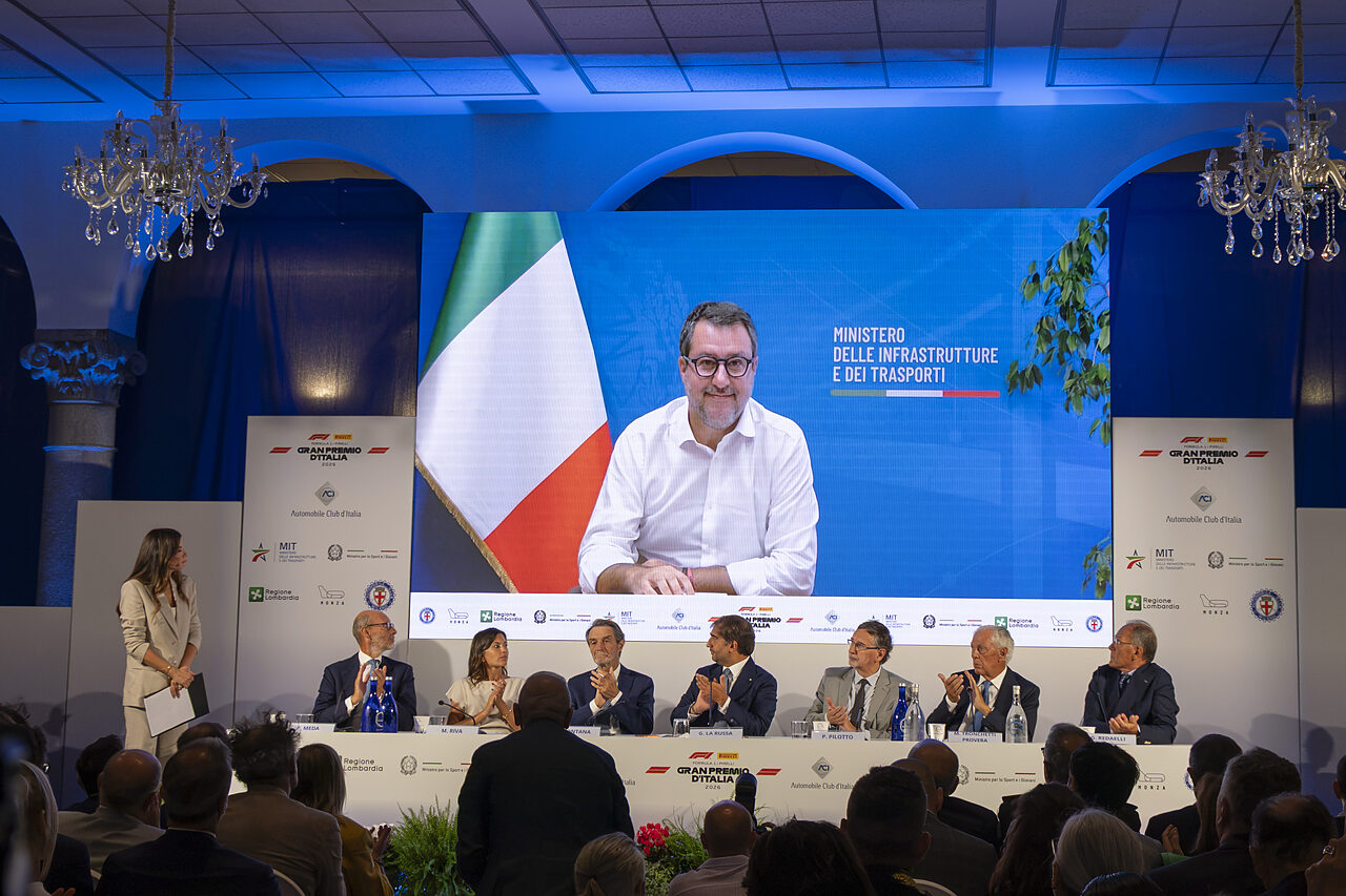 Il Ministro Matteo Salvini collegato da remoto