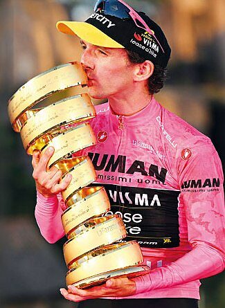 Simon Yates in trionfo a Roma nel 2025