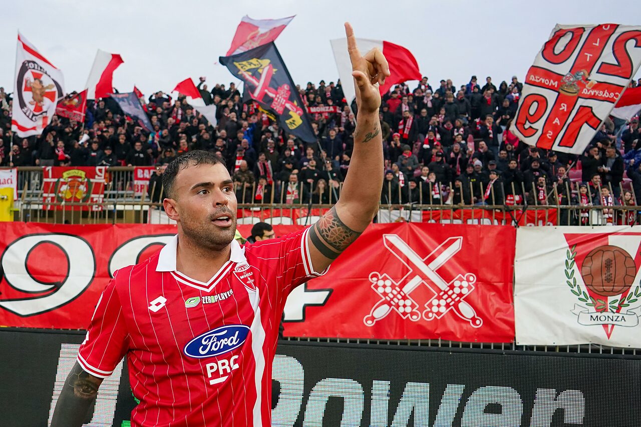 Petagna si è ripreso Monza e la Curva Sud