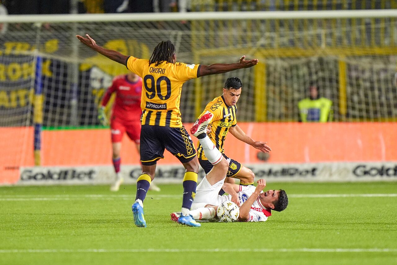 Il secondo giallo del match