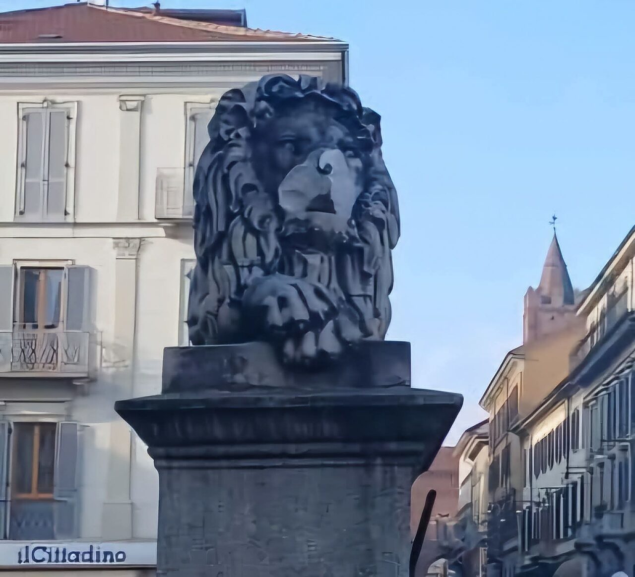 Il Ponte dei Leoni sfregiato