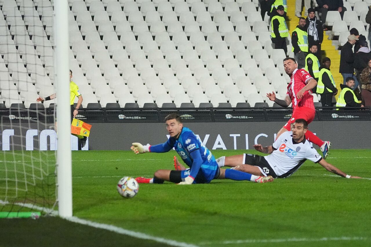 Lento si insacca il quinto gol di Petagna