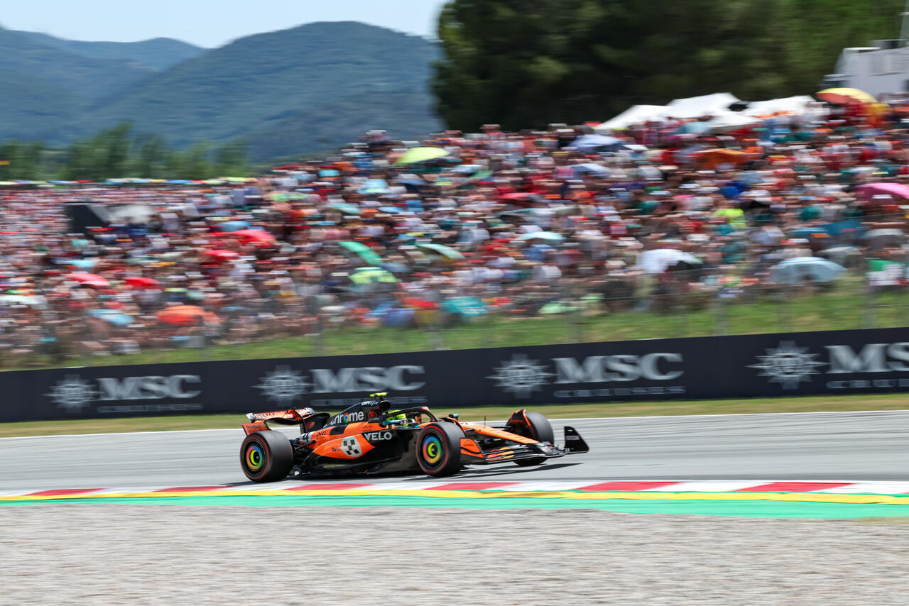 La McLaren in azione a Barcellona