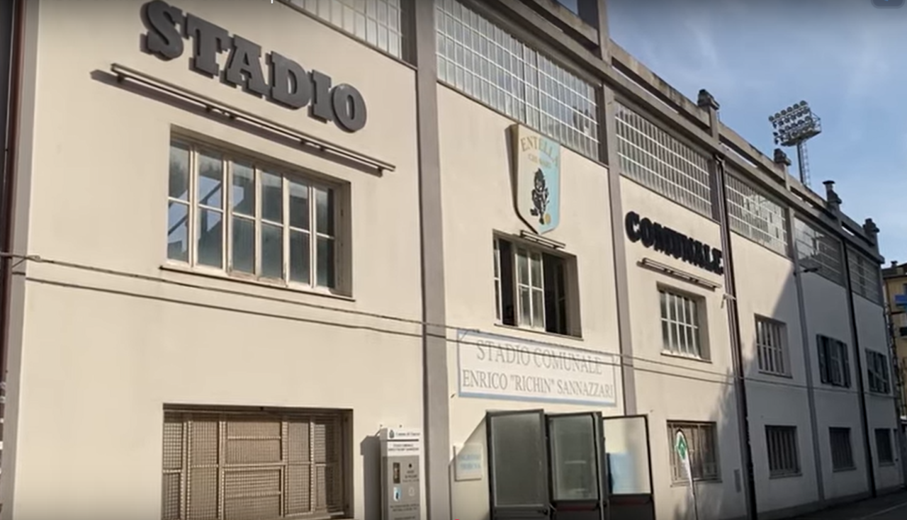 Vista esterna dello Stadio Comunale Enrico Sannazzari, casa della Virtus Entella di Chiavari