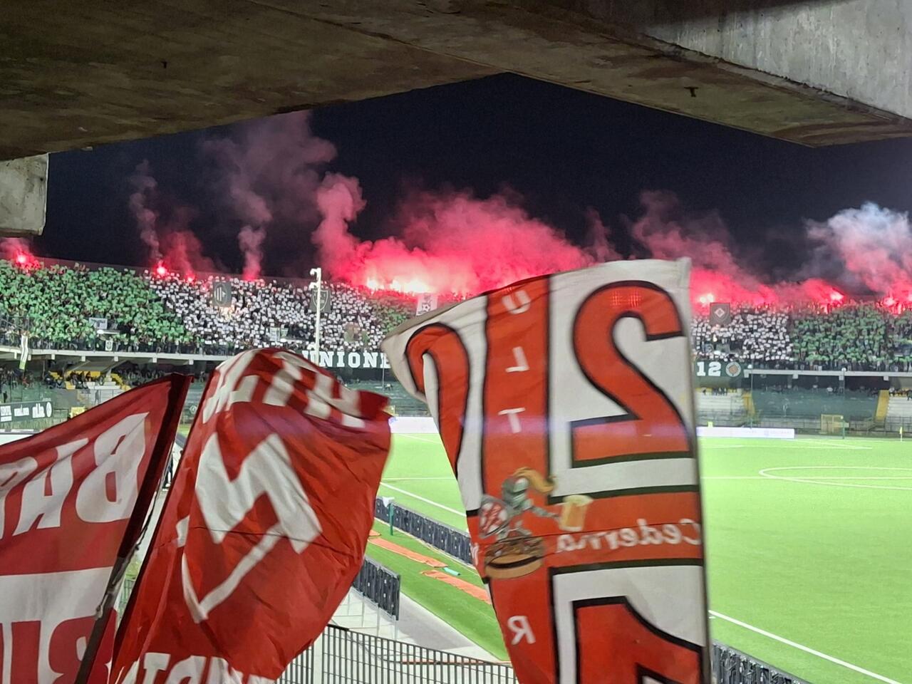 Monza colora Avellino