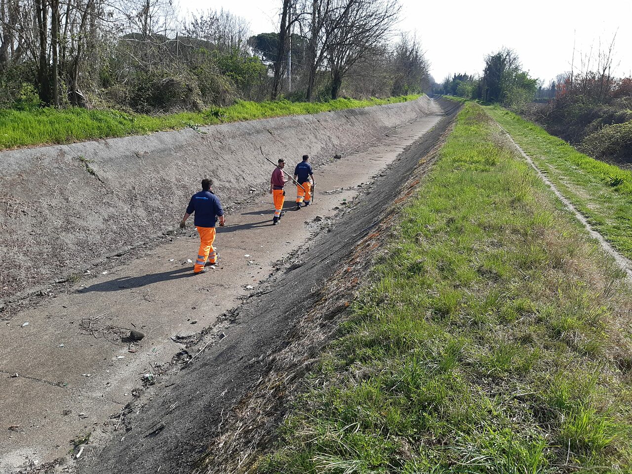 Pulizia Canale Villoresi