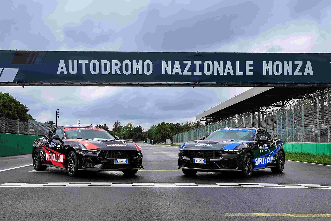 La Safety Car e la Medical Car di Ford sul traguardo di Monza