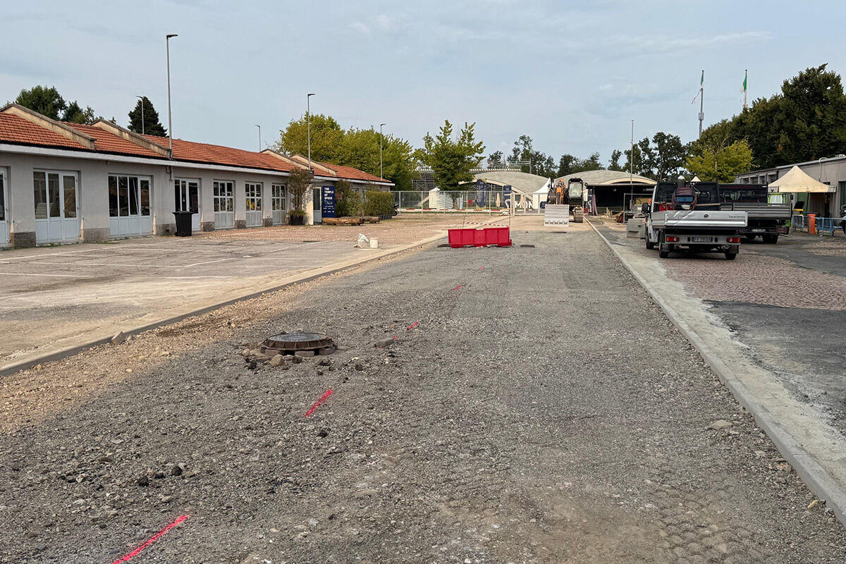 Il piazzale dei vecchi box in sistemazione