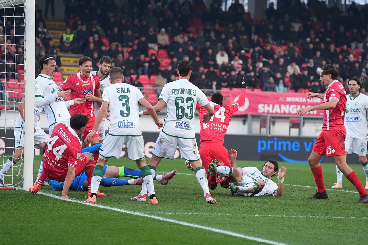 Obiang non è premiato in mischia