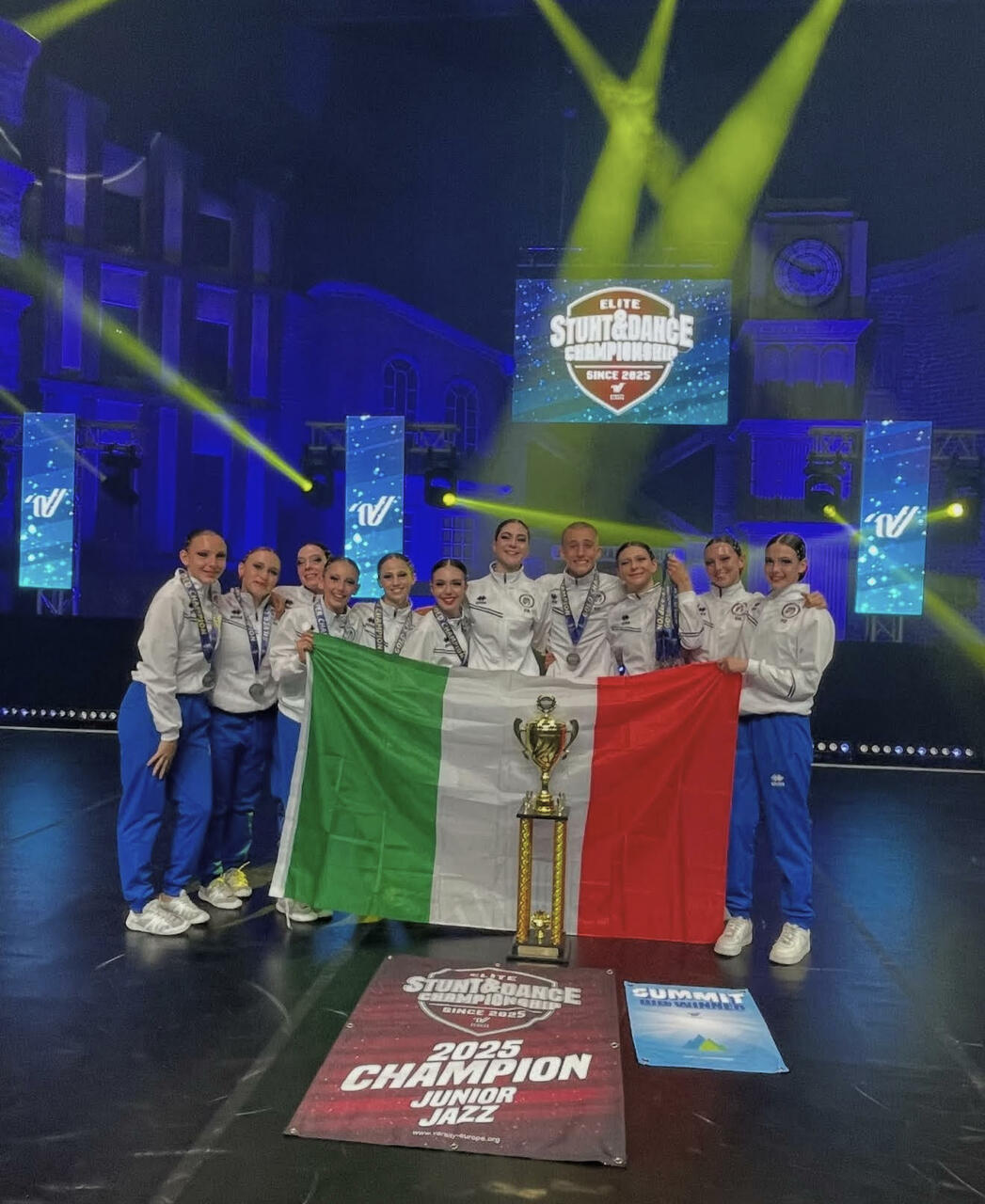 Monza Cheer