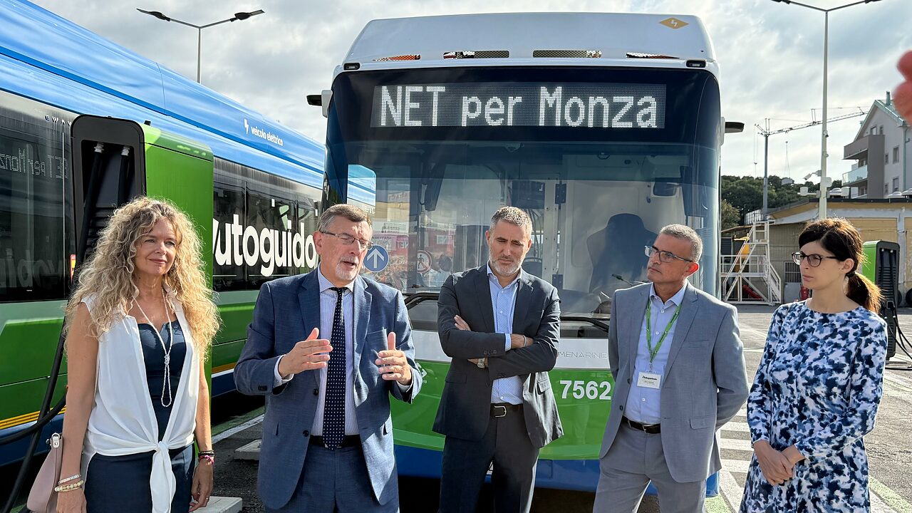 Monza accelera sulla mobilità elettrica: entrano in servizio 26 nuovi autobus PNRR