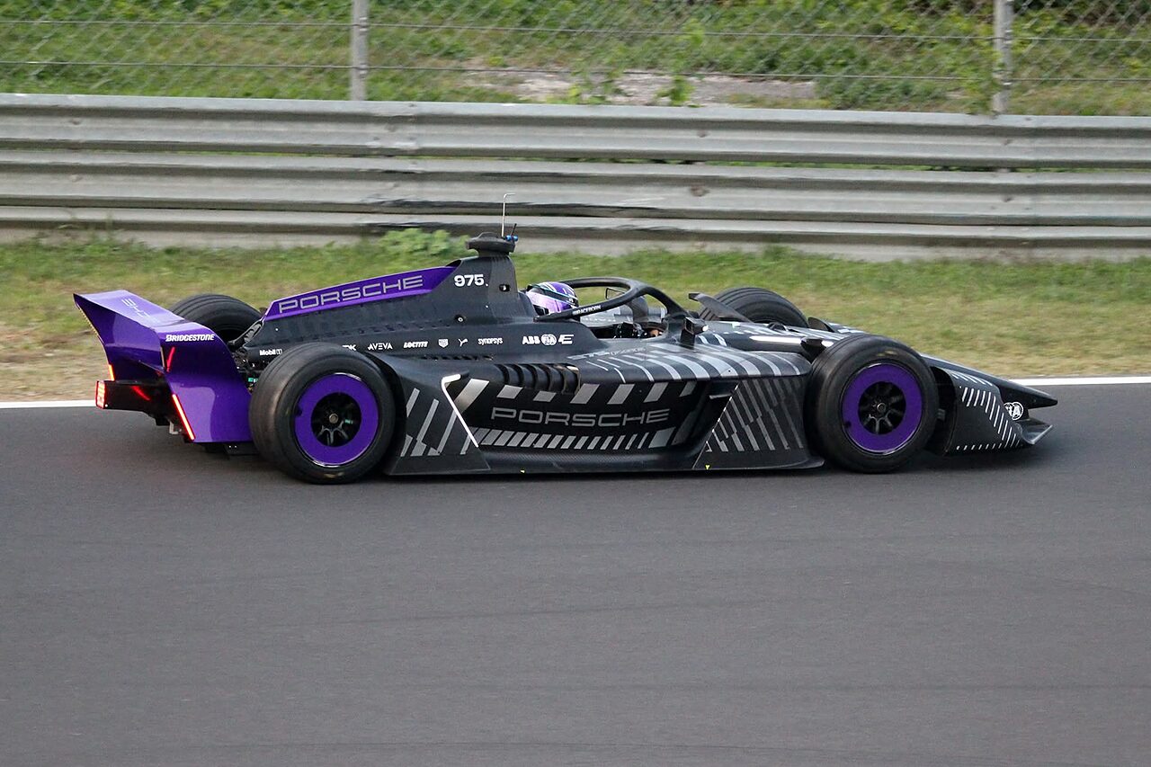 Formula E a Monza: Porsche testa la Gen4 in Autodromo