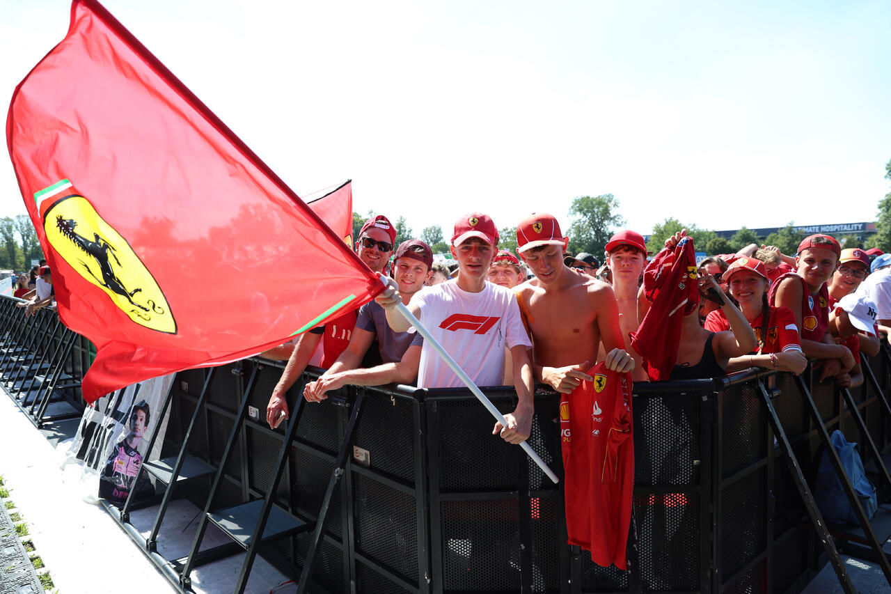 I tifosi della Ferrari a Monza