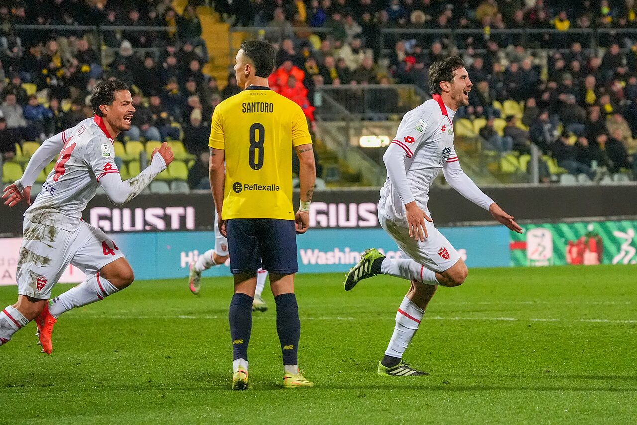 Ravanelli sigla il sorpasso del Monza