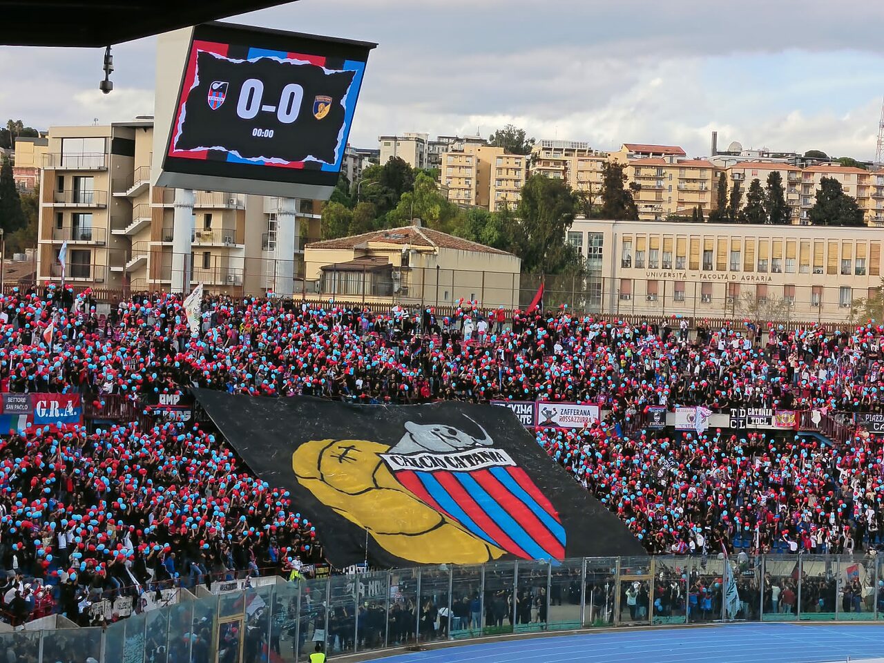 Curva Nord Catania-Giugliano 6-0
