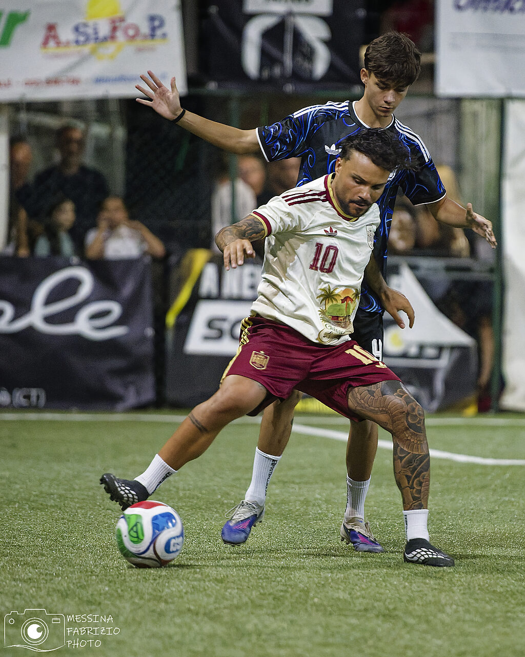 Contrasto di gioco durante Spagna Argentina - foto Fabrizio Messina