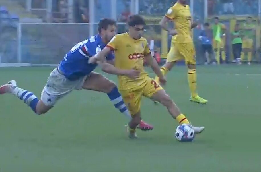 💥 Longo si ESPONE: "Rosso ad Abildgaard contro il Catanzaro? Era giallo TUTTA LA VITA, ecco perché!"