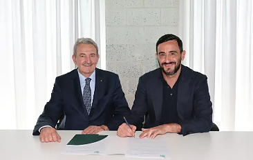 La firma di Aquilani