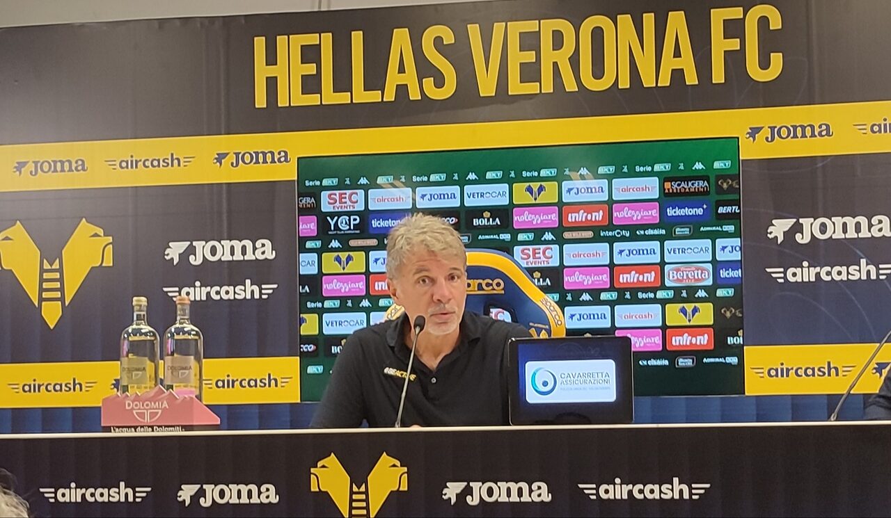 Verona-Catanzaro, Baroni post gara: "Subiamo pochi tiri ma si prende gol; arrabbiato ma fiducioso"