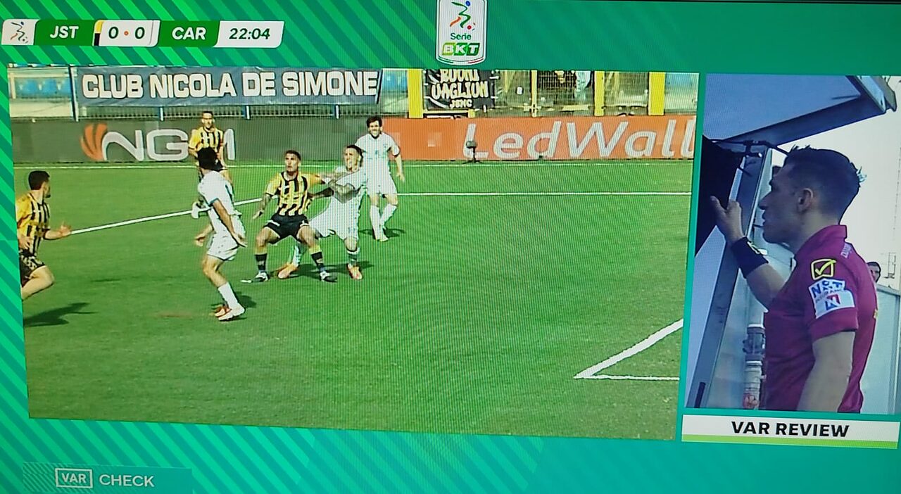 Rigore revocato per la Juve Stabia