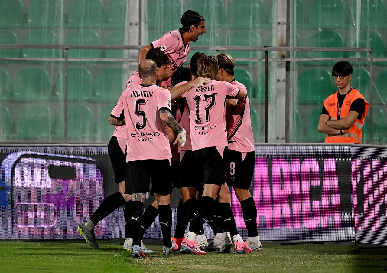 Palermo infinito: brivido rimonta, poi Augello regala i tre punti. Contro l'Arezzo termina 2-3