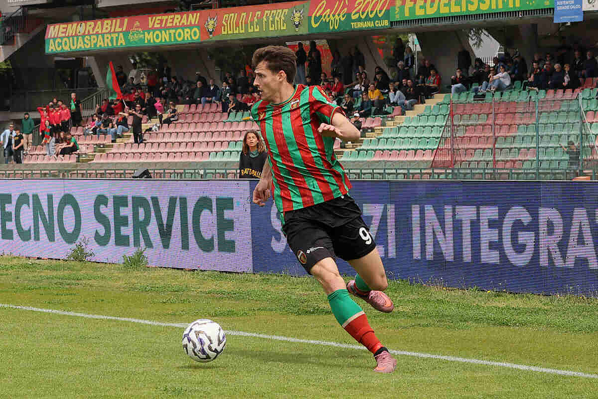 Edgaras Dubickas, attaccante della Ternana