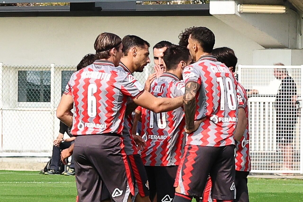 🔥 Cremo e Avellino STENDONO Juve e Napoli, il Padova pareggia col Milan: club di Serie B ASSURDI nelle amichevoli