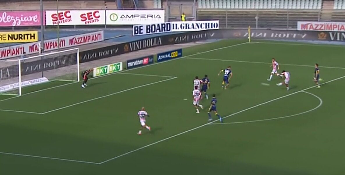 💥 Il BOLIDE vincente di Rauti sblocca il derby. I tifosi del Verona: "Tirate fuori i co****ni"