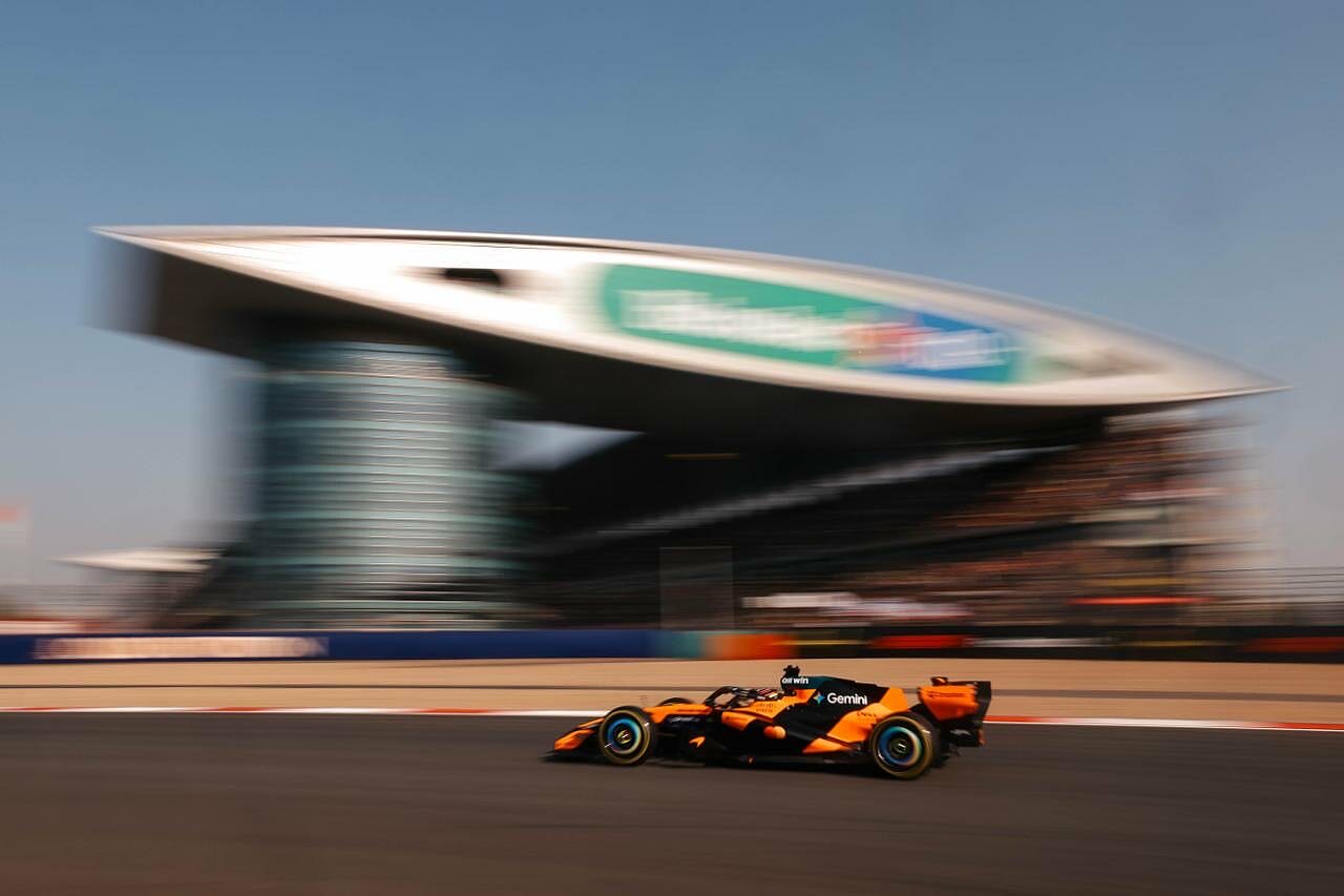 Oscar Piastri nel circuito di Shanghai