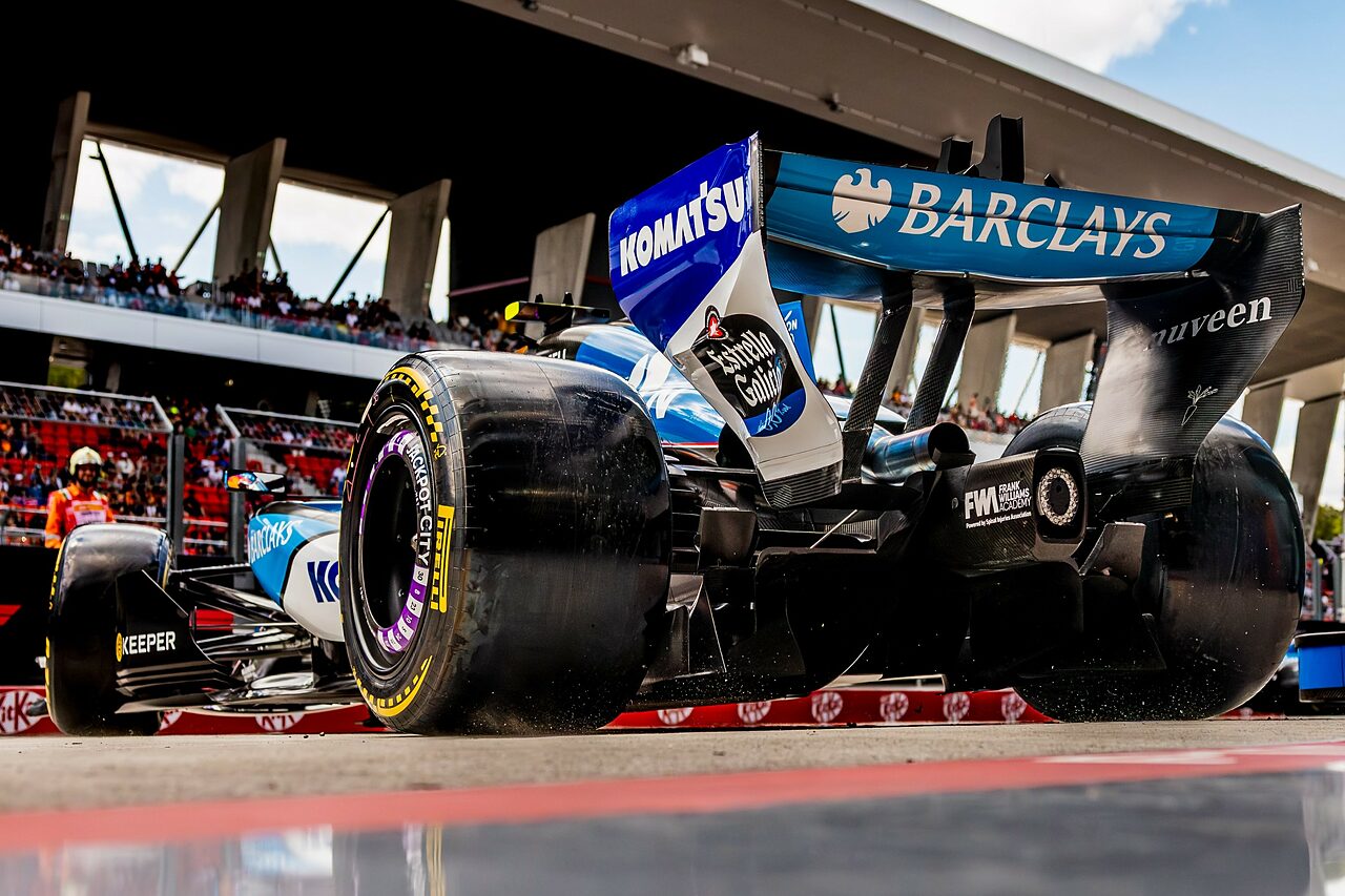 Williams W17