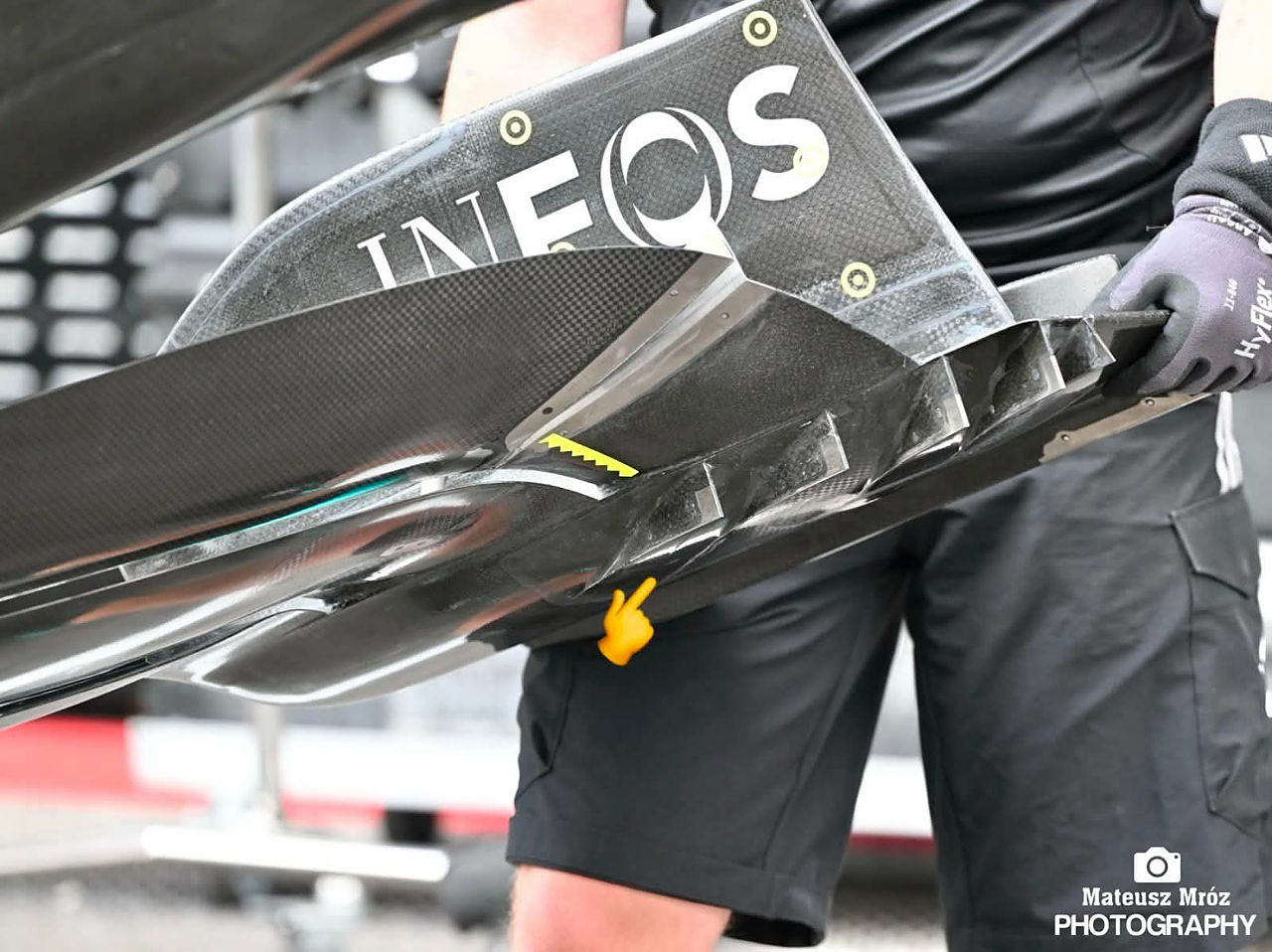 Deviatori di flusso dell'ala anteriore Mercedes - crediti foto Mateusz Mróz