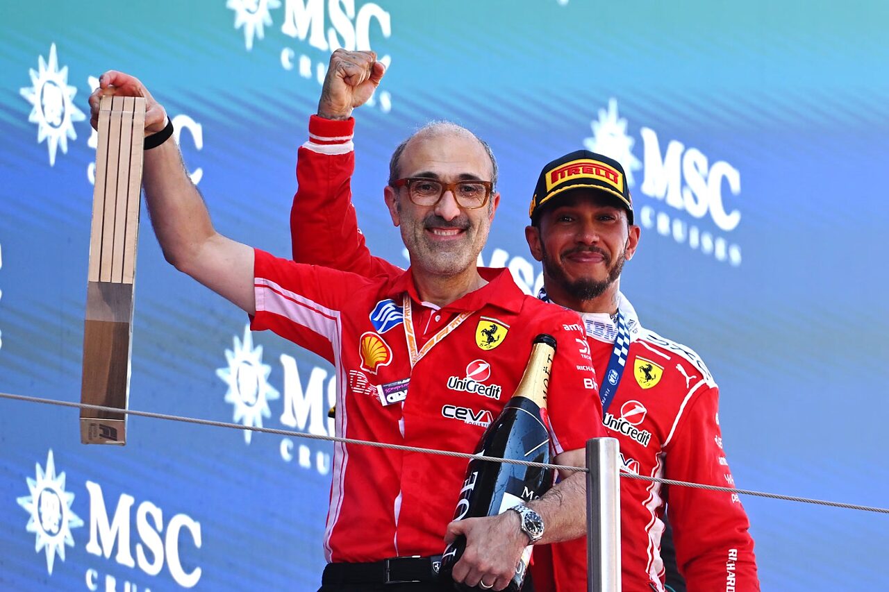 Lewis Hamilton e Carlo Santi, Ferrari