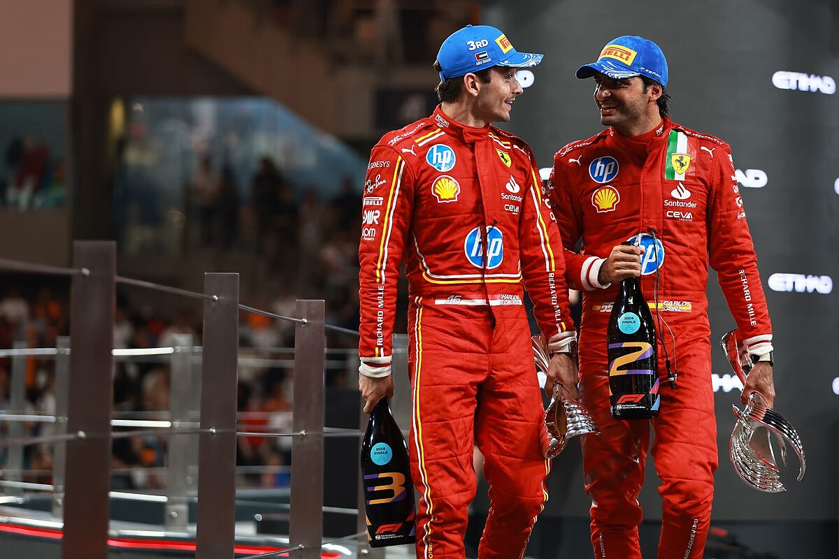 Ferrari Lewis Hamilton titolo costruttori