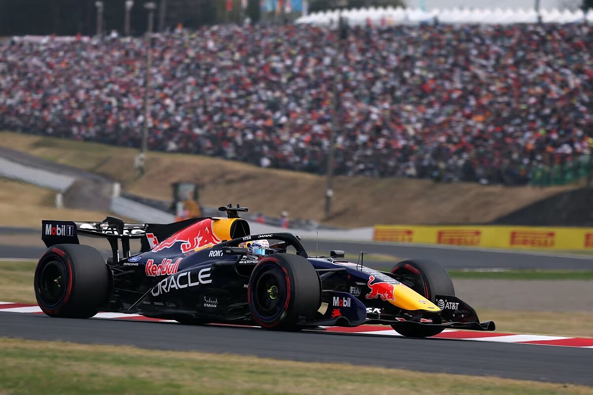 Max Verstappen RB22