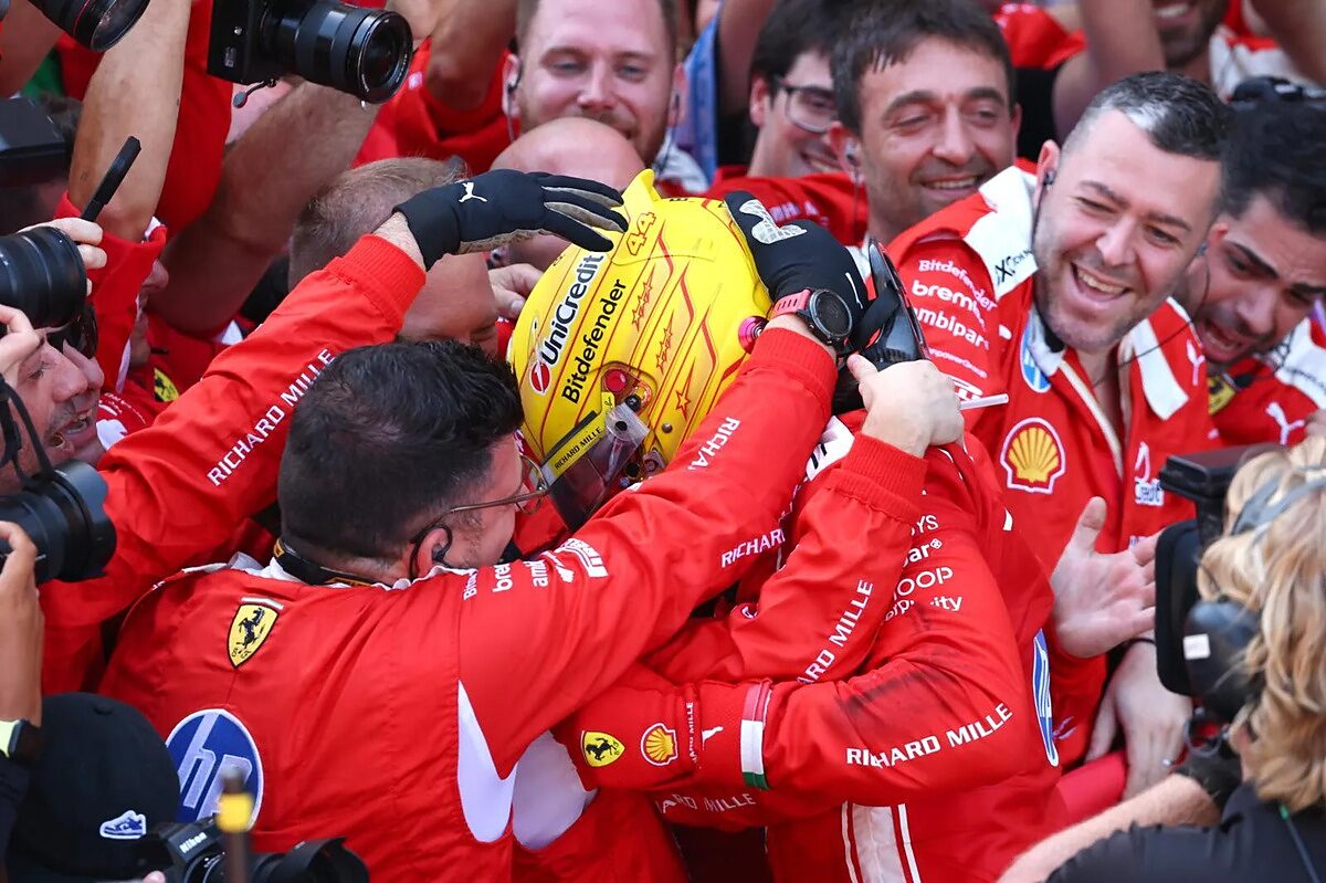 Ferrari F1 Lewis Hamilton