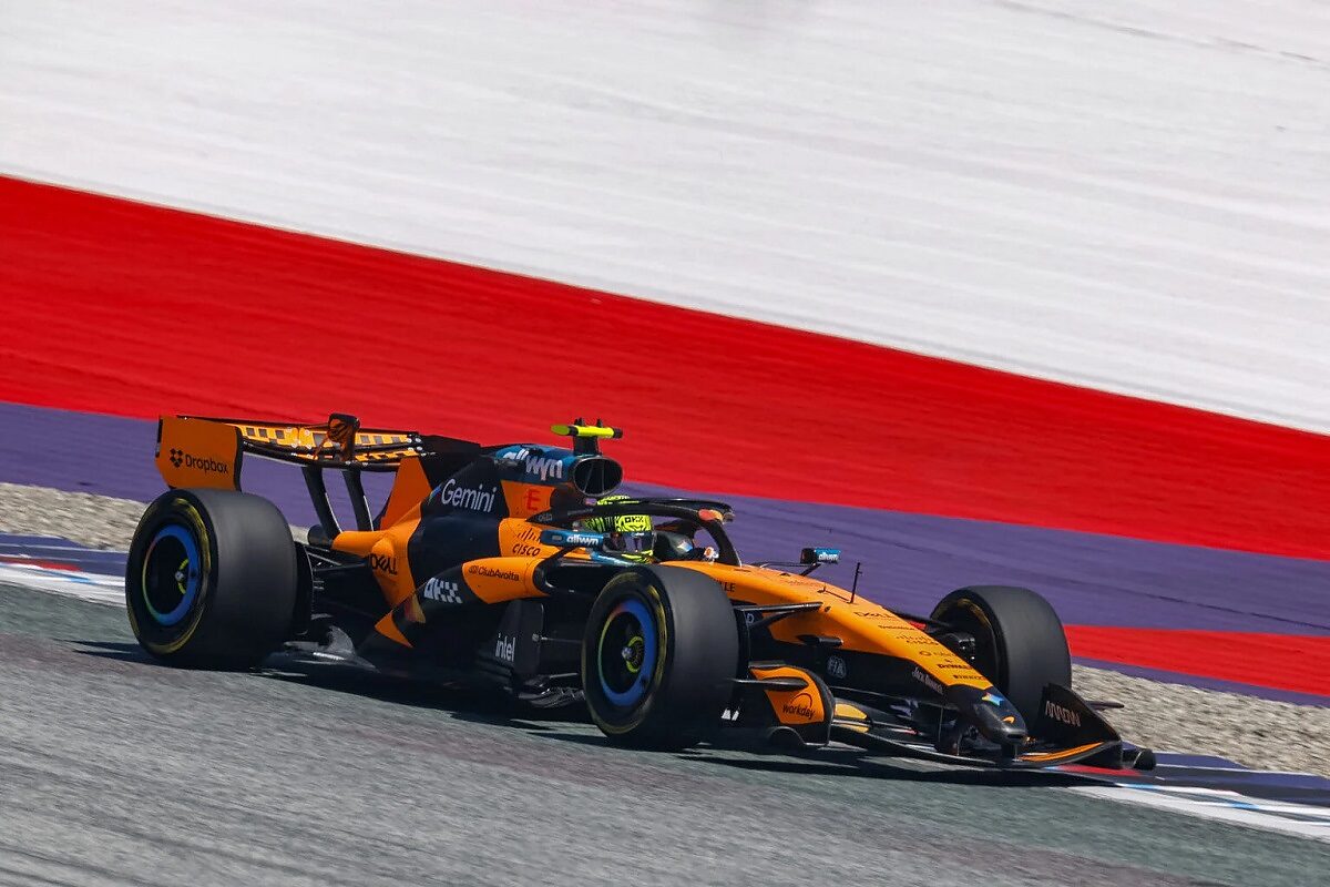 F1 McLaren Oscar Piastri Mercedes