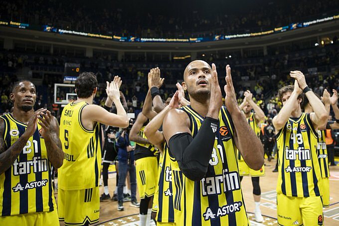 Il Fenerbahçe super sil Partizan con Shields MVP