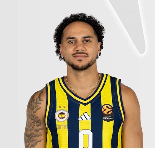 Shane Larkin in maglia Fener: fa ancora effetto