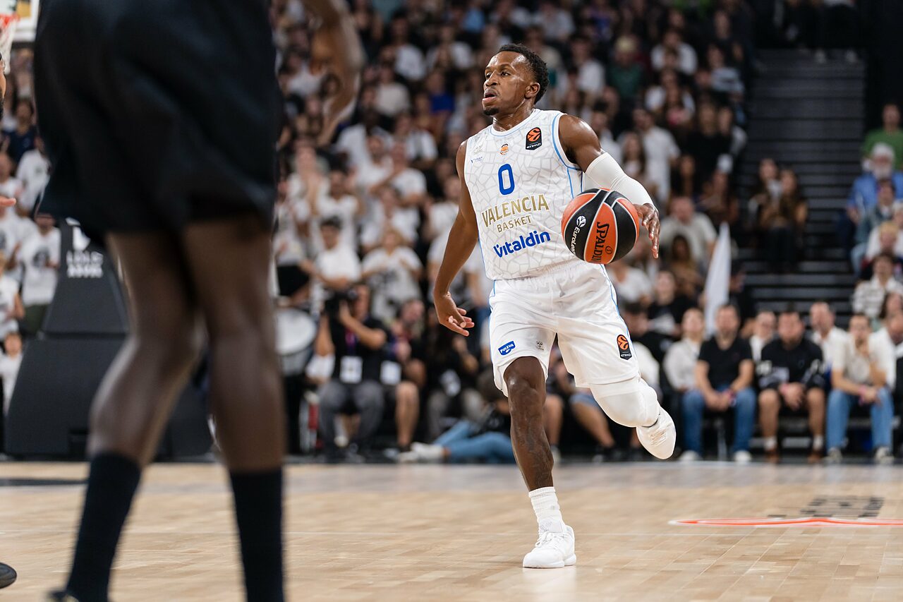 TJ Shorts guida Valencia