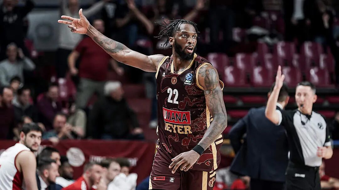 Parks devastante: 30 punti in serata