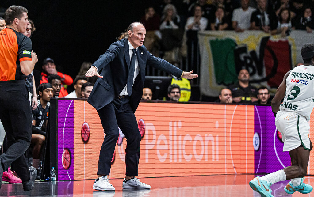 Dusko Ivanovic allena la sua Virtus