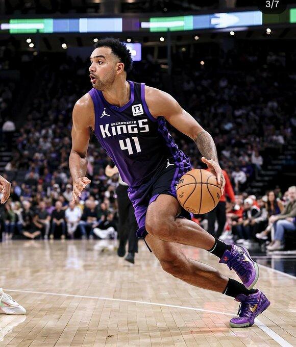 Lyles in maglia Kings