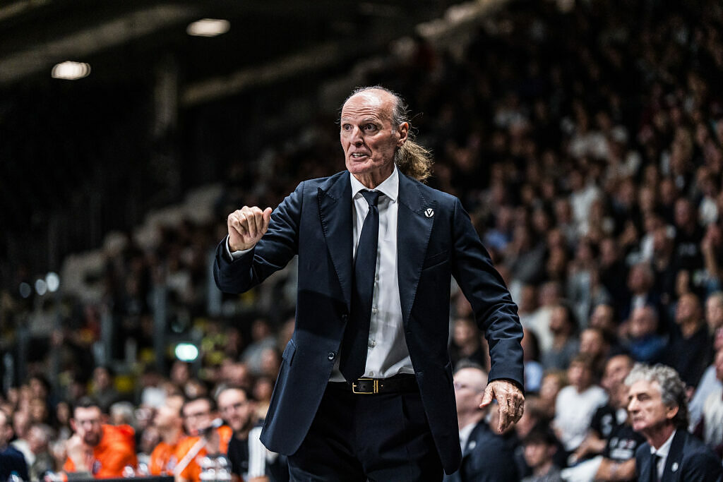 Dusko Ivanovic allena la sua Virtus