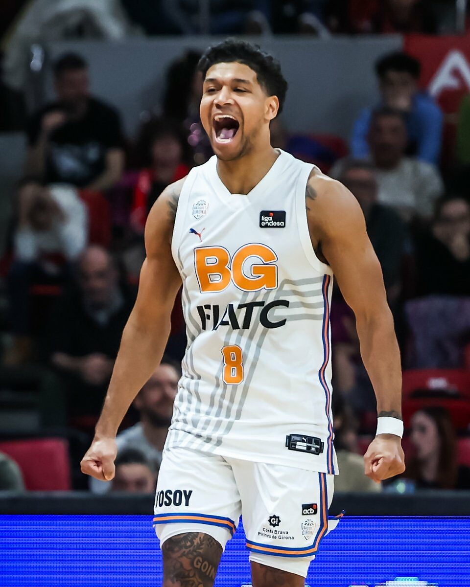 L'esultanza di Hughes di Girona